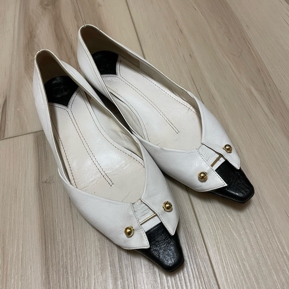 CHANEL Shoes - Vintage Chanel Ballet Flat